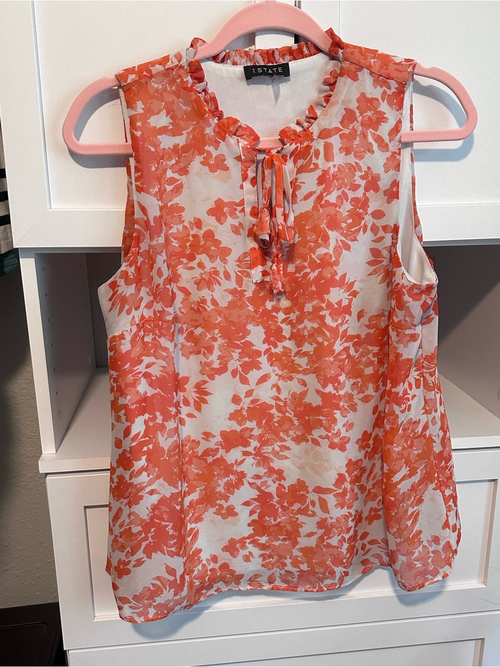 STATE Coral Floral Ruffle Neck Tie Sleeveless Blouse Size Medium
